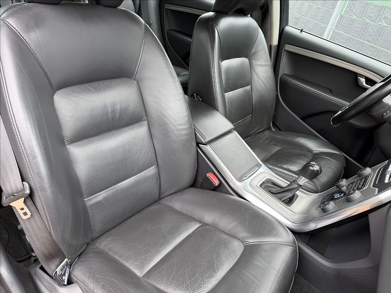 Volvo V70 2.0 D4 Momentum - fotka 17 z 23