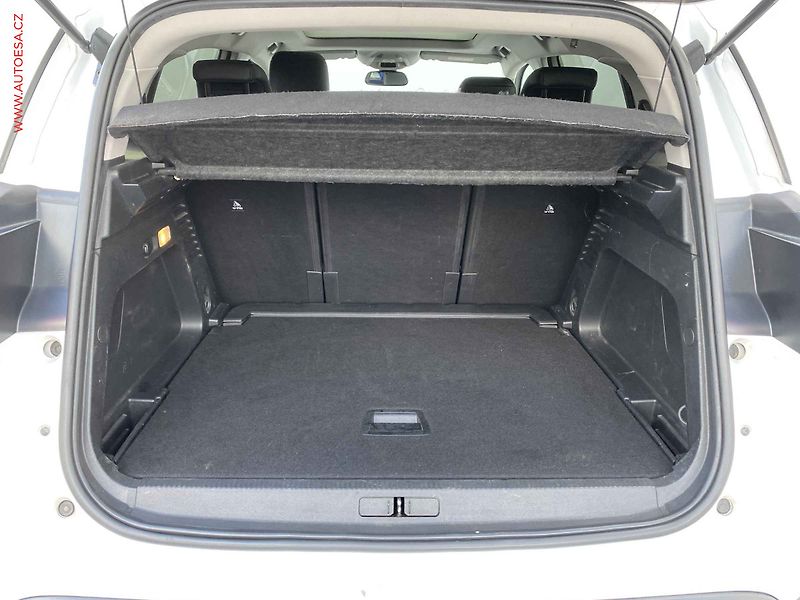 Citroën C5 Aircross (2022) 1.2 PT, 1.maj,ČR, Shine - fotka 7 z 17