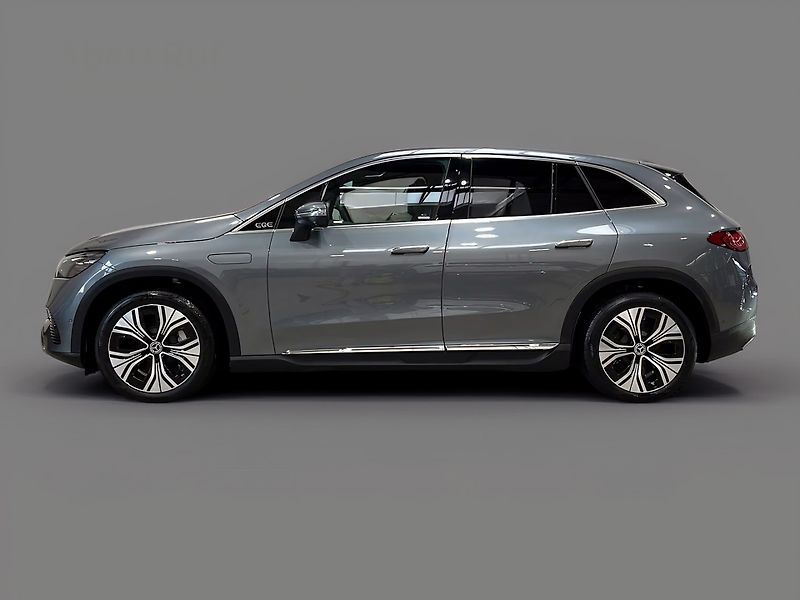 Mercedes-Benz EQE 300 Pano 360 DIGI.Light Taž - fotka 4 z 13