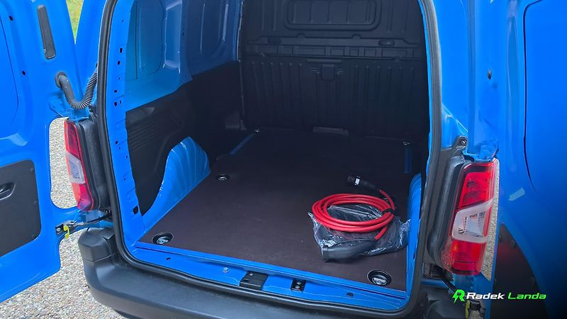 Peugeot Partner (2023) VAN 50 kWh (101 kW) - fotka 9 z 12