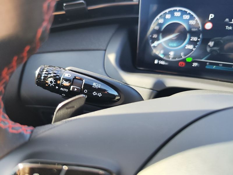 Hyundai Tucson 1.6 T-GDI/169kW N-Line STL HEV - fotka 34 z 39