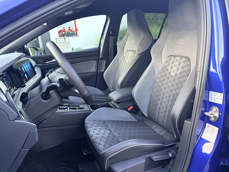 Volkswagen Golf 1.5TSI DSG R-LINE MATRIX PPF - fotka 20 z 58