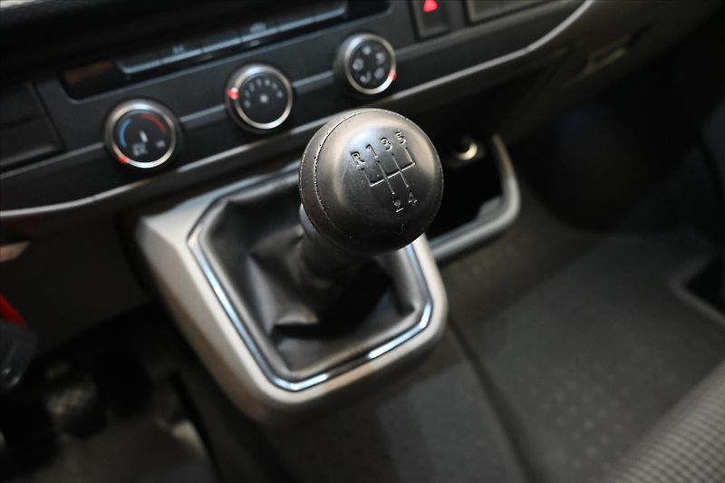 Volkswagen Transporter 2,0 TDI 81kW Tempomat Záruka a - fotka 21 z 28