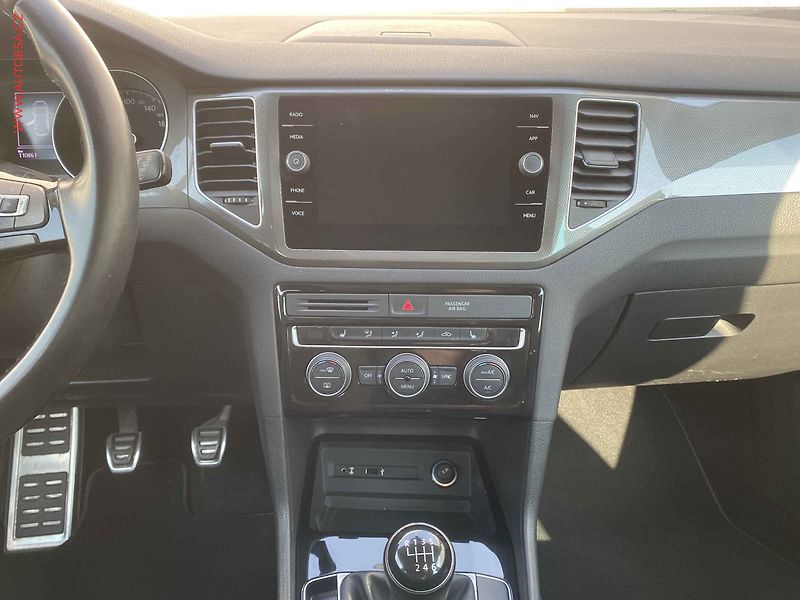 Volkswagen Golf Sportsvan (2018) 1.5 TSi, Join, navi, TZ - fotka 12 z 17