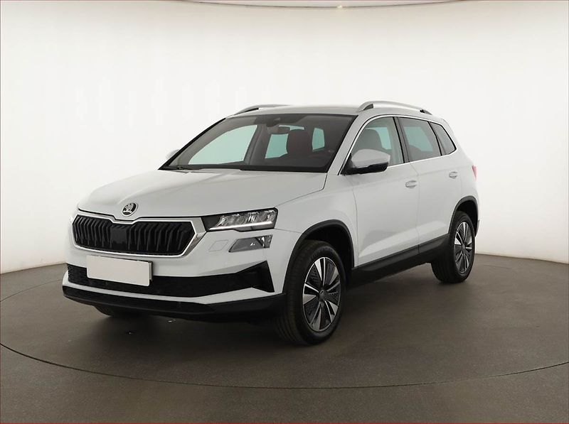 Škoda Karoq (2025) 1.5 TSI, Top Selection, ACC - fotka 2 z 19