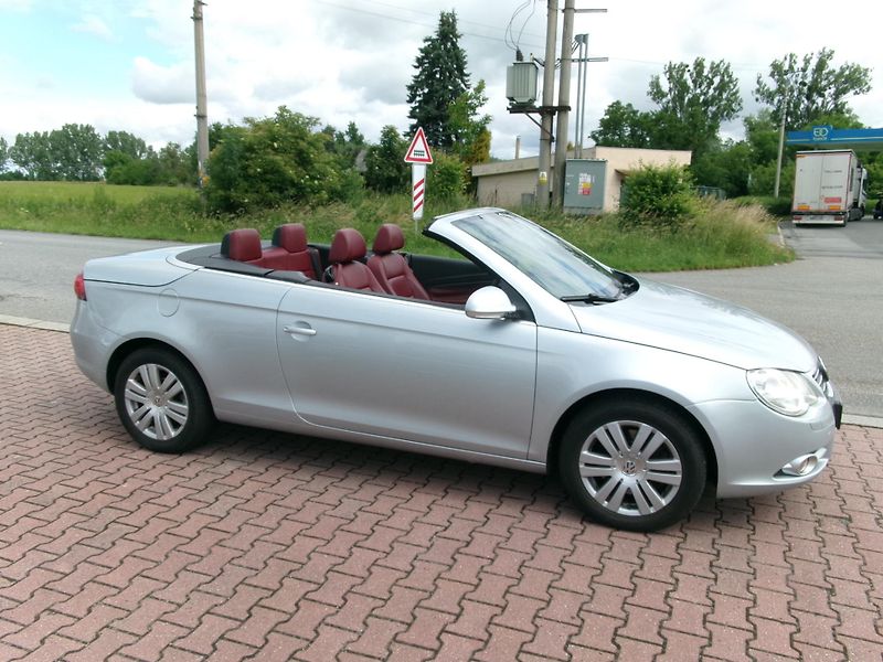 Volkswagen EOS (2008) 2,0TDI 8V CABRIO  - fotka 4 z 45