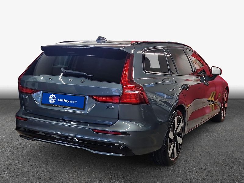 Volvo V60 B4 Plus Dark - fotka 2 z 15