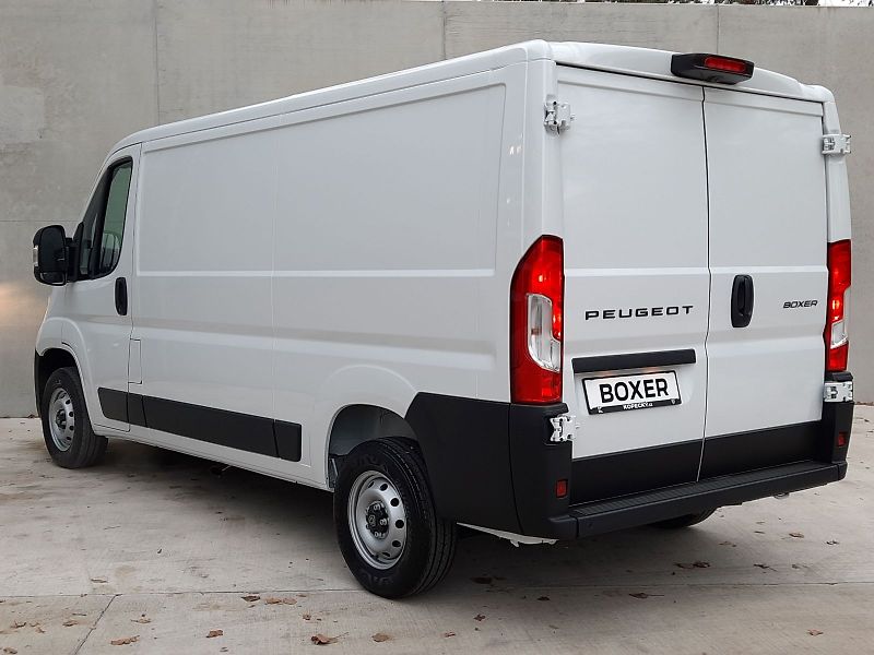 Peugeot Boxer (2025) Furgon 3300 L2H1 BHDi 120k MAN - fotka 4 z 12