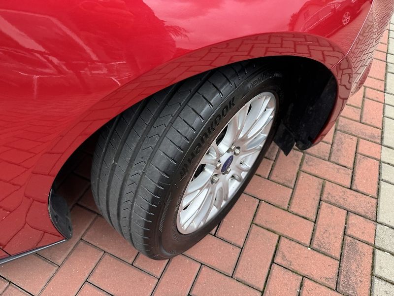 Ford Focus (2011) 1.6 Ti-VCT Digi Klima Tempomat - fotka 45 z 48