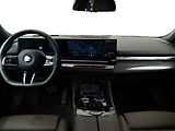 BMW Řada 5 540d xDrive Touring - náhled 12
