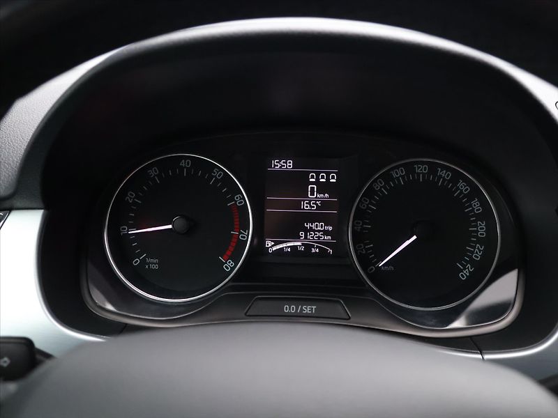 Škoda Fabia 1,2 TSI 66kW CZ 2.Maj Tažné - fotka 15 z 27