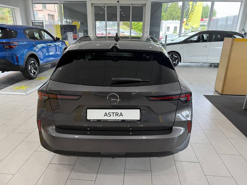 Opel Astra Edition ST 1.2 TURBO AUT (96kW - fotka 4 z 26