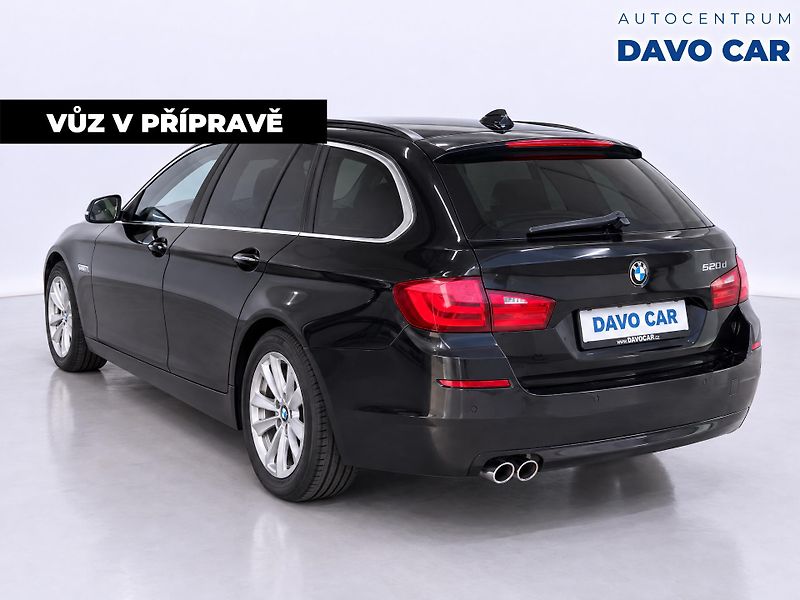 BMW Řada 5 3,0 530d 190kW Touring - fotka 2 z 12