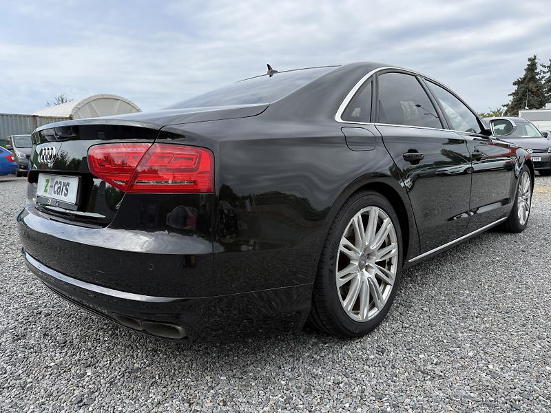 Audi A8 V8 4.2TDi Quattro BOSE LED - fotka 5 z 23