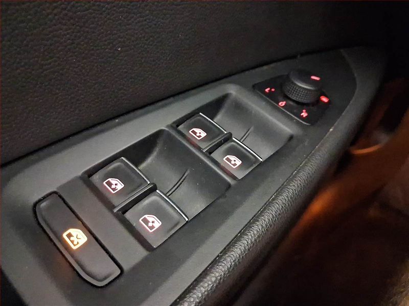 Seat Leon (2018) Style 1.4 TSI, Kůže, Tempomat - fotka 17 z 17