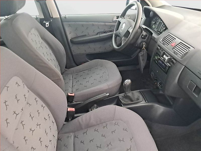 Škoda Fabia (2001) 1.4 16V, nová STK, Tažné - fotka 9 z 15