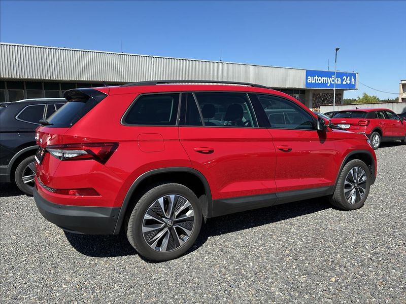 Škoda Kodiaq 2,0 TDI,EL.KUFR,MATRIX-BEAM - fotka 8 z 35