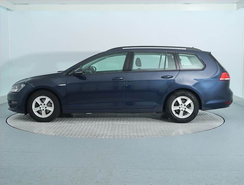 Volkswagen Golf (2016) 1.6 TDI, Xenony, Tempomat - fotka 3 z 14