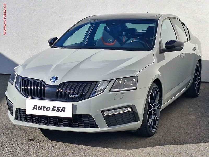 Škoda Octavia (2017) 2.0 TSi, ČR, RS245, DSG - fotka 3 z 19