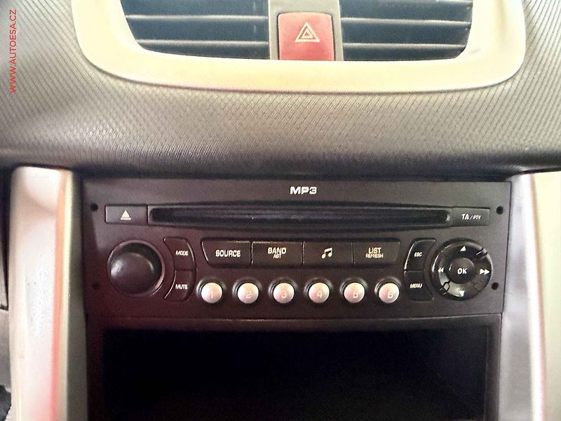 Peugeot 207 (2011) 1.4i, 1.maj,ČR, AC, TZ - fotka 14 z 16