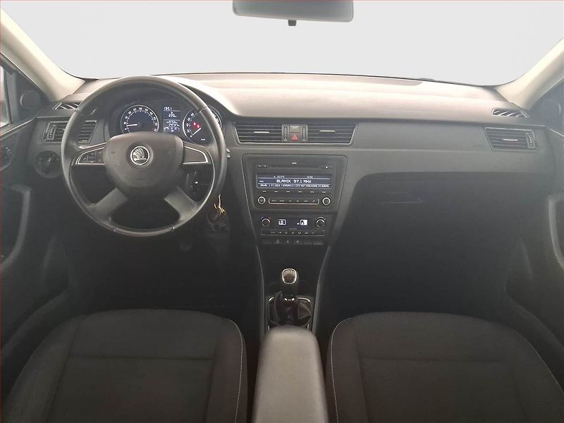 Škoda Rapid (2013) 1.6 TDI, ČR,1.maj - fotka 8 z 19