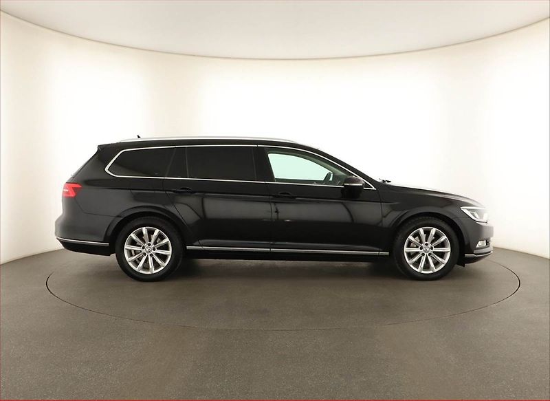 Volkswagen Passat (2015) 2.0 TDI, 4X4, Kůže, Navi - fotka 6 z 18
