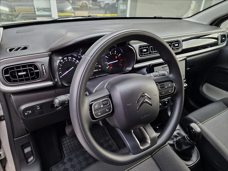 Citroën C3 1.2 PureTech Feel,ČR,1.Maj. - fotka 20 z 47