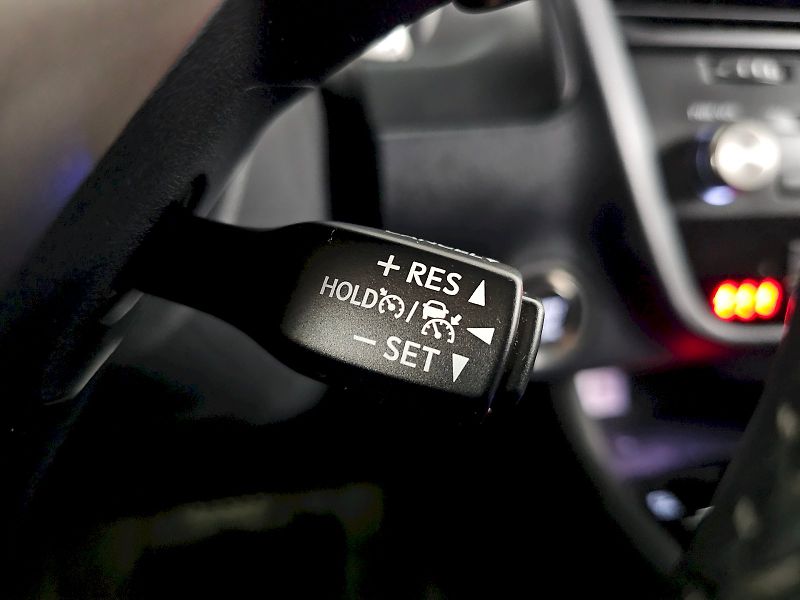 Lexus RX 400h (2022) 300 2.0T 4X4 LIMITED EDITION - fotka 23 z 30