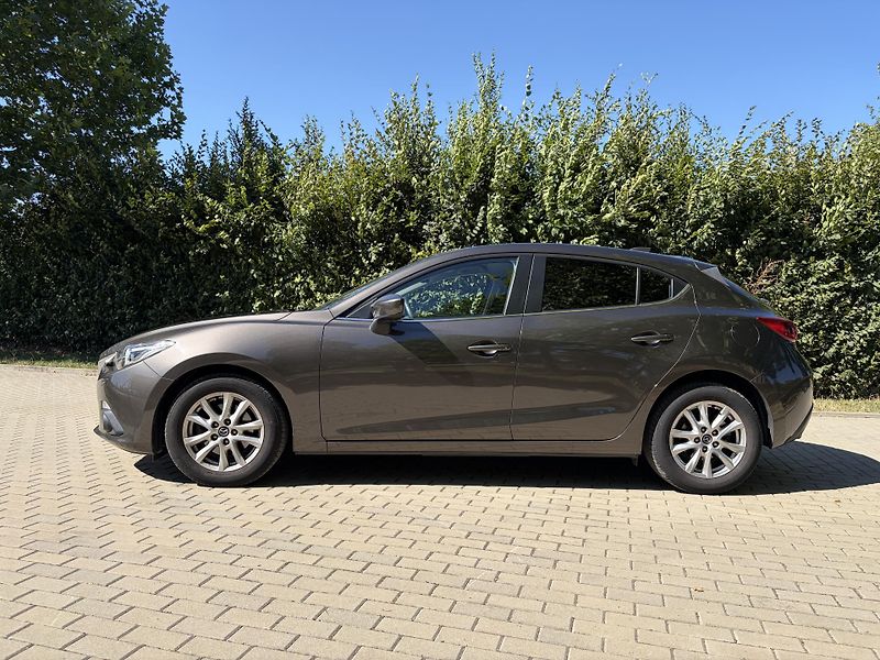 Mazda 3 2.0 Center-Line - fotka 4 z 20