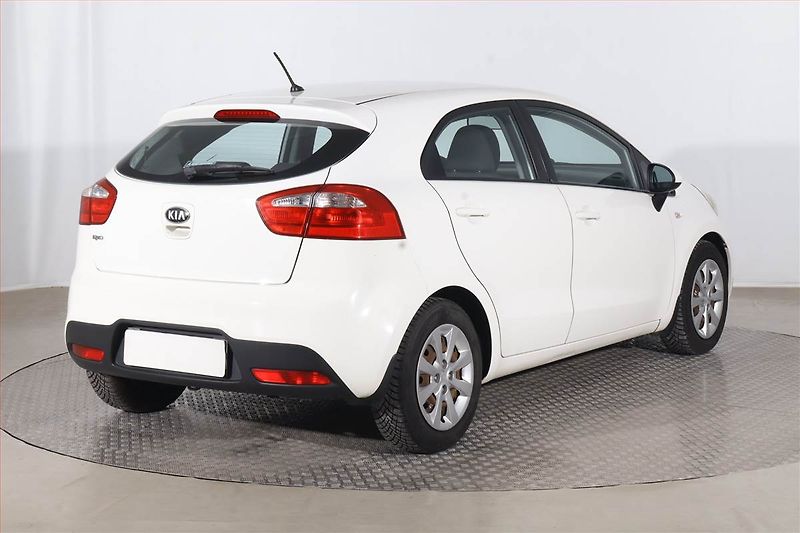 Kia Rio (2013) 1.25 CVVT, Serv.kniha - fotka 5 z 18