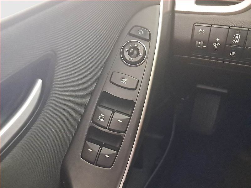 Hyundai i30 (2016) 1.6 CRDi, Serv.kniha, Navi - fotka 15 z 15