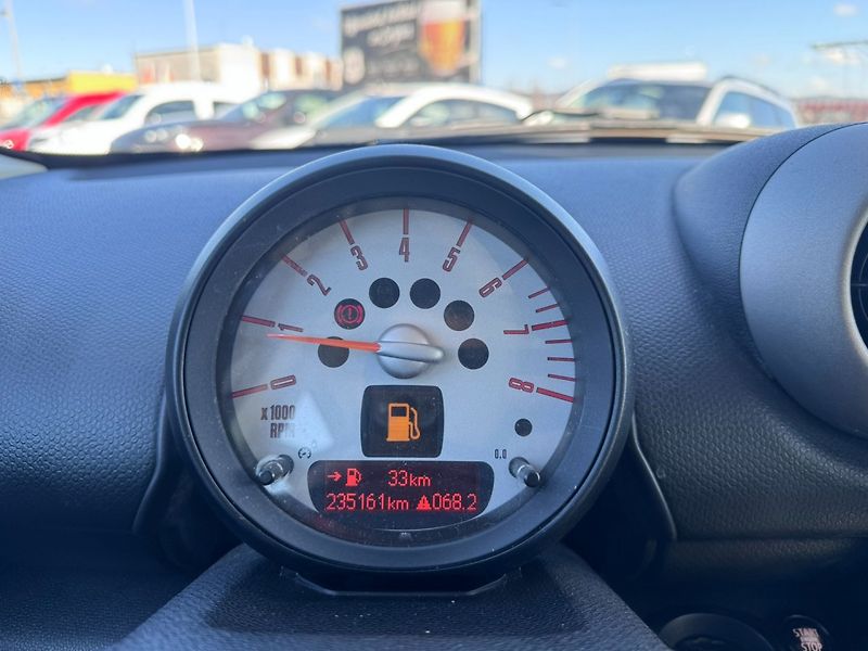 Mini Countryman (2010) ALL4 ITÁLIE 1,6 135KW TURBO - fotka 19 z 40