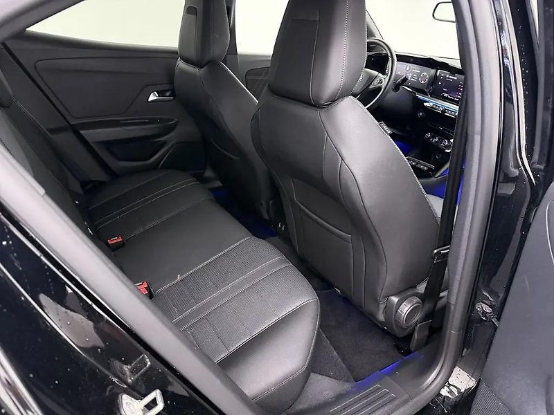 Opel Mokka 1.2T 96kW EAT8 ULTIMATE DPH - fotka 13 z 16
