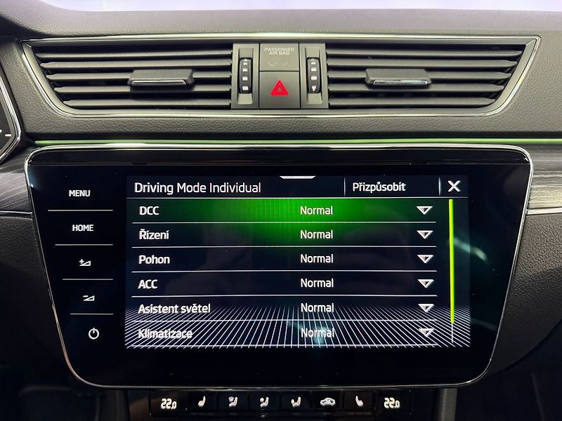 Škoda Superb 2.0 TDI DSG STYLE PLUS, DCC, A - fotka 21 z 33