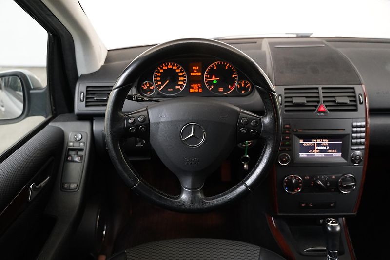 Mercedes-Benz Třídy A - fotka 18 z 26