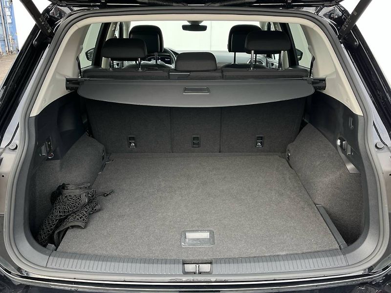 Volkswagen Tiguan (2023) 2.0 TDI BMT 110 kW 4MOTION DSG - fotka 12 z 20