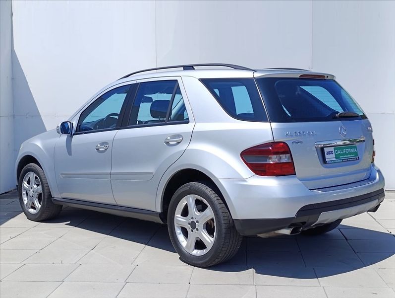 Mercedes-Benz Třídy M 3,0 320 CDi 4Matic,Navi,Xenony - fotka 11 z 36
