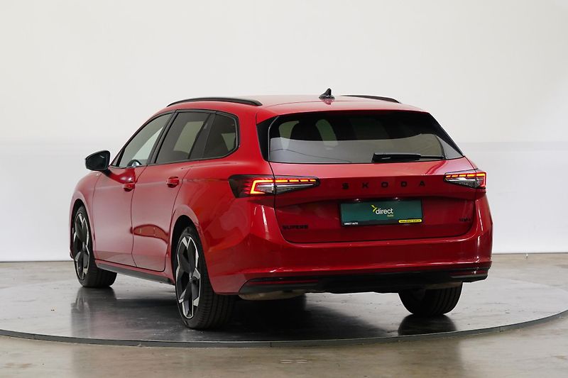 Škoda Superb - fotka 4 z 6