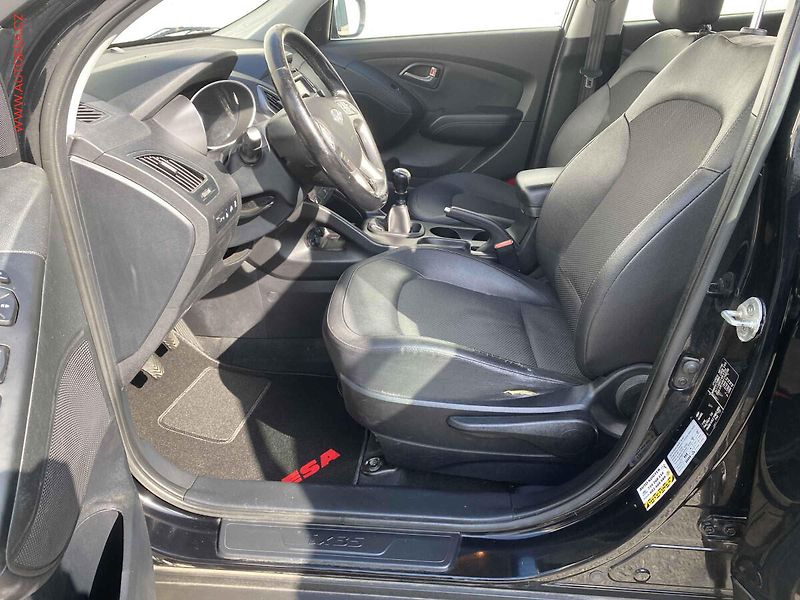 Hyundai ix35 (2015) 1.7CRDi, 2.maj,ČR, AC, tempo - fotka 9 z 18