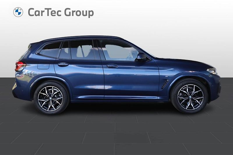BMW X3 xDrive20i - fotka 4 z 30