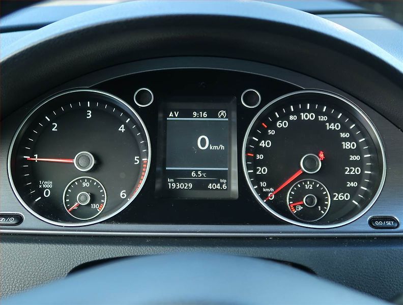 Volkswagen Passat (2013) Comfortline 2.0 TDI, Navi - fotka 11 z 20