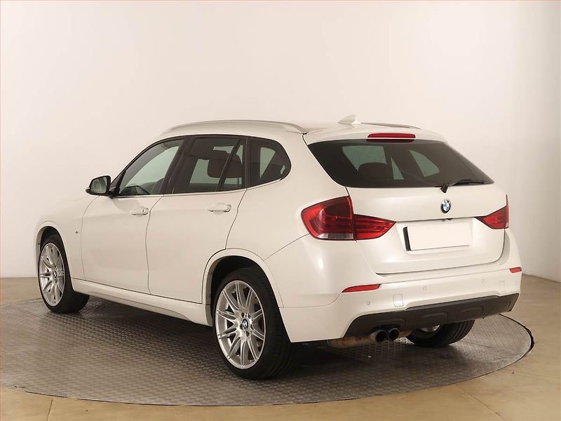 BMW X1 (2013) xDrive28i, 4X4, Automat - fotka 4 z 20