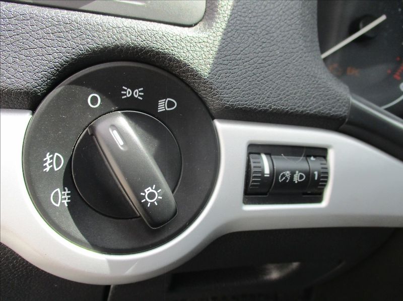 Škoda Octavia 1,6 MPI, aut.klima,serviska, - fotka 19 z 28