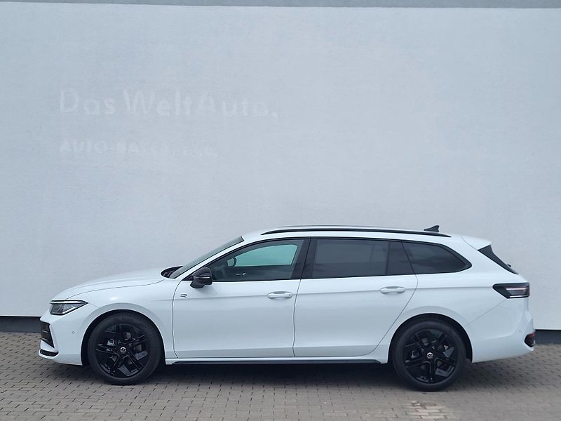 Volkswagen Passat (2026) R-Line 2,0 TDI 110KW-nové - fotka 3 z 29