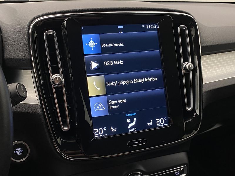 Volvo XC40 T3 MOMENTUM AUT REZERVACE - fotka 8 z 43