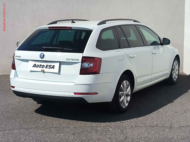 Škoda Octavia (2017) 2.0 TDi, Ambition, DSG, LED - fotka 4 z 24