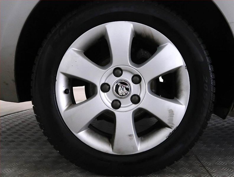Škoda Octavia (2017) Style 1.6 TDI, Navi, Tempomat - fotka 14 z 16