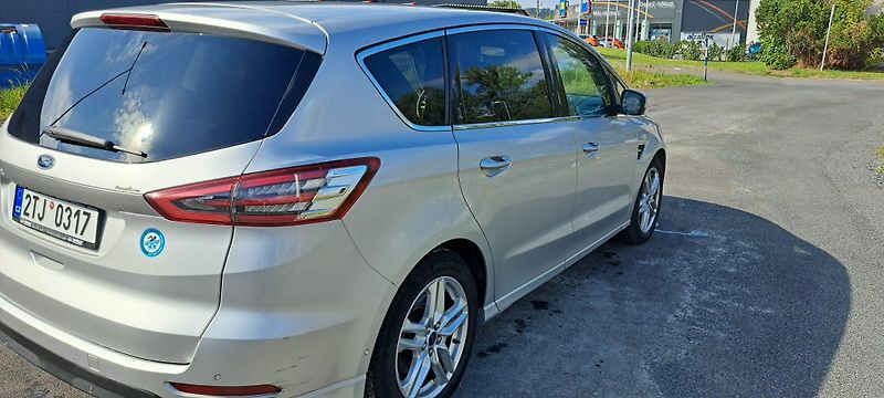 Ford S-MAX (2015) - fotka 4 z 4