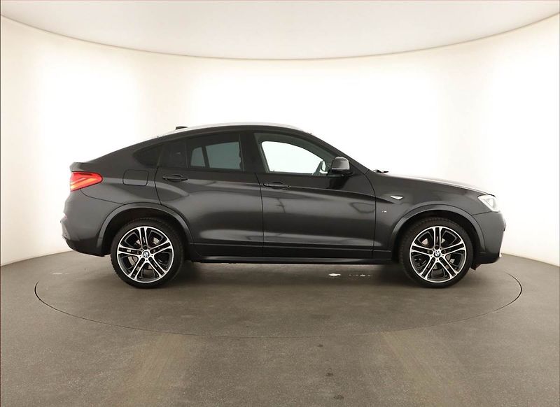 BMW X4 (2014) xDrive20d, 4X4, Automat - fotka 6 z 20