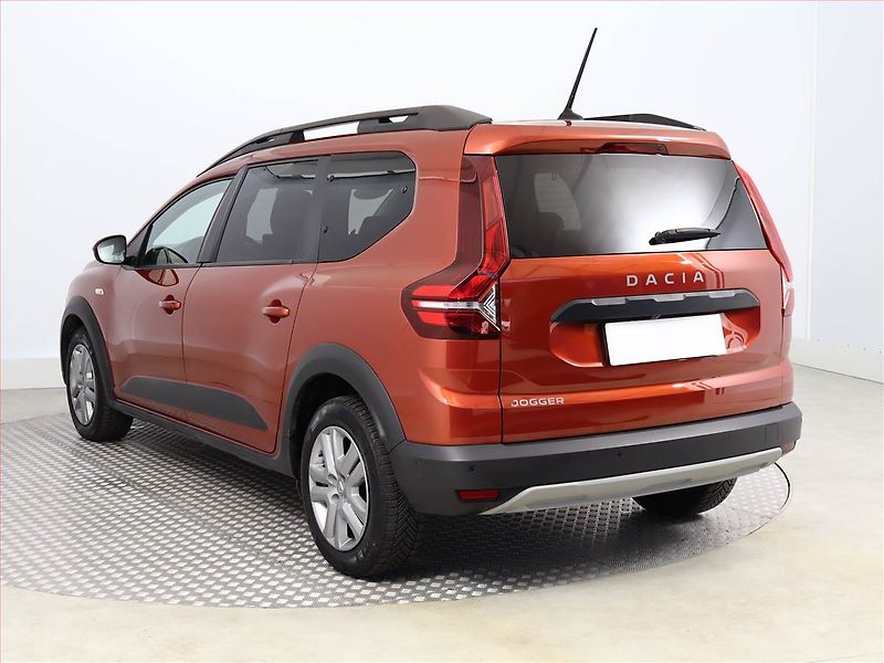 Dacia Jogger (2023) Expression 1.0 TCe LPG, LPG - fotka 4 z 16